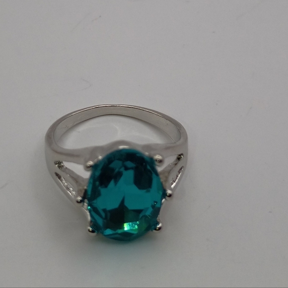 Jewelry - Women's Silver Plated Alloy Turquoise Crystal Fashion Ring U.S. Size 8